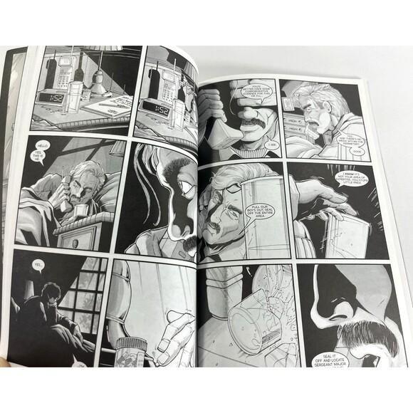 Strange Killings by Warren Ellis 2003 Avatar Press Comics Graphic Novel - Picture 6 of 10